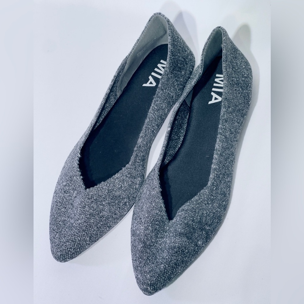 MIA Shoes Kerri Pointed Toe Flat in Gray SIZE 6 Corpcore Classiccore Grandmacore